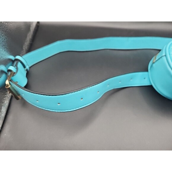 Miami Dolphins Cuce Women Faux Leather Belt Bag - Picture 6 of 7